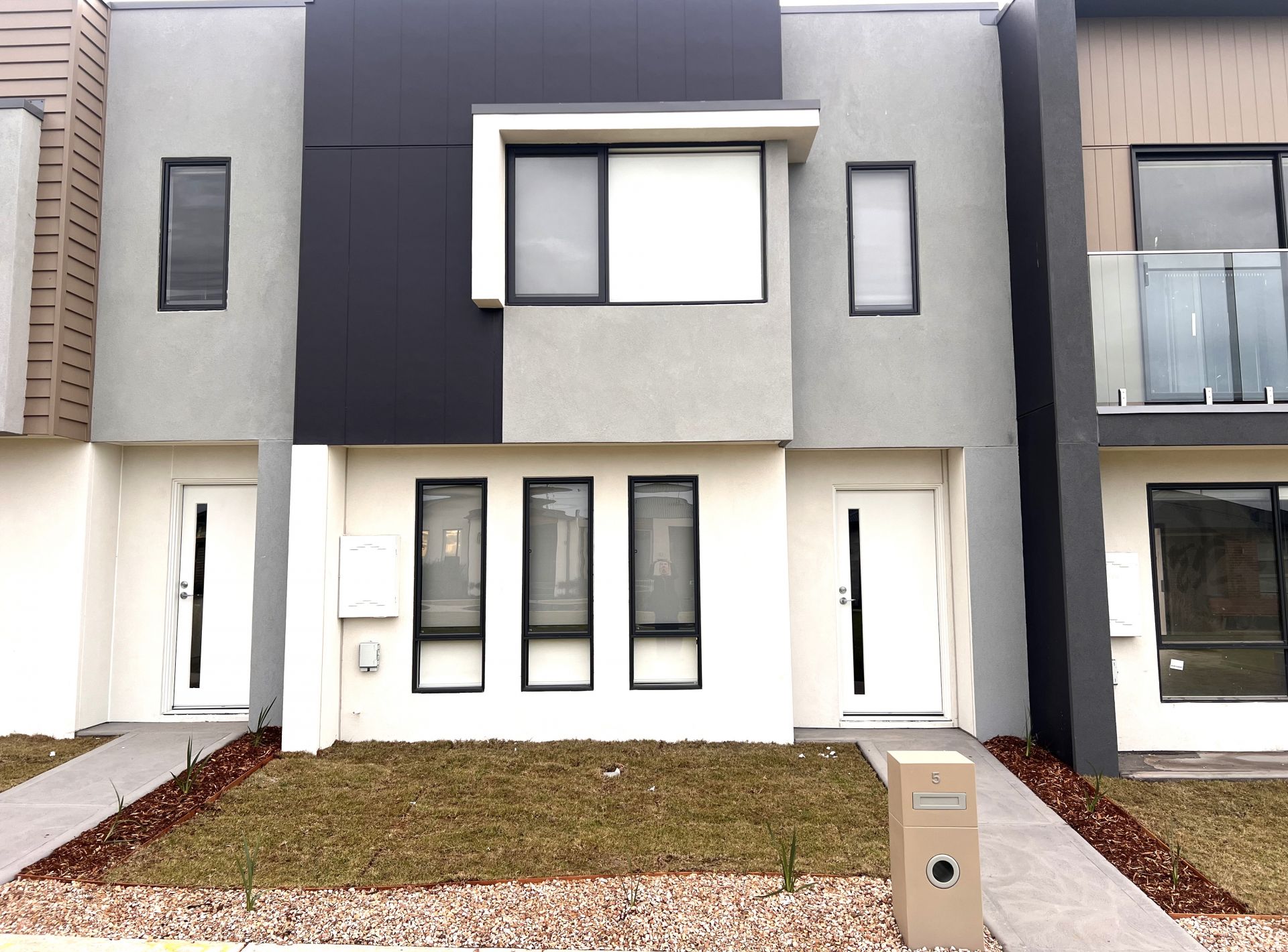 5 Kensal Walk Wyndham Vale VIC 3024 Australia