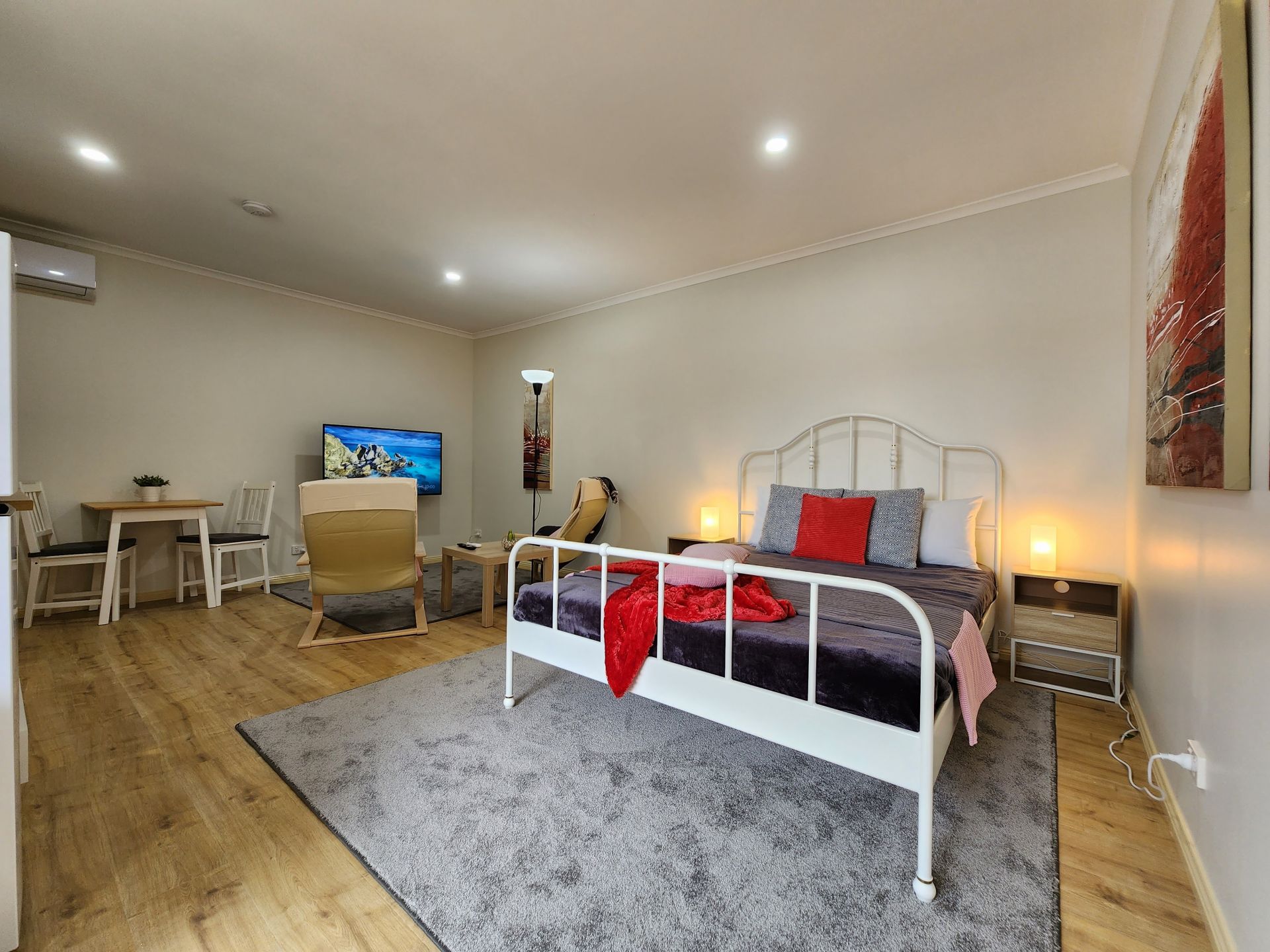 10 Lauffre Walk Caroline Springs VIC 3023 Australia