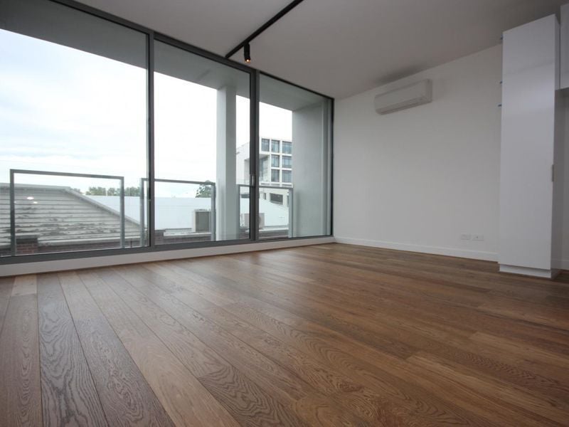 H308/12 Trenerry Crescent Abbotsford VIC 3067 Australia