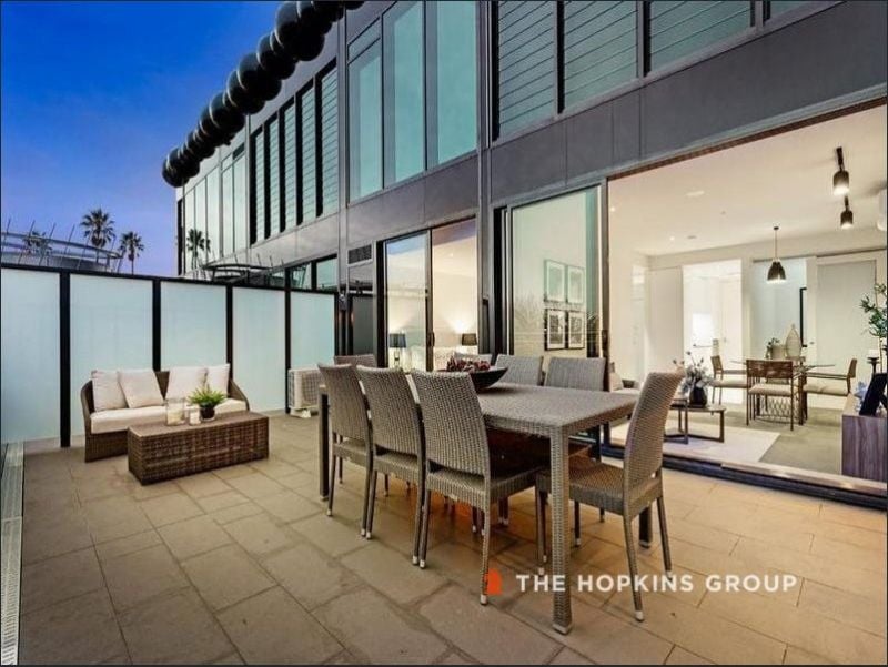 204/2 Chaucer Street St Kilda VIC 3182 Australia