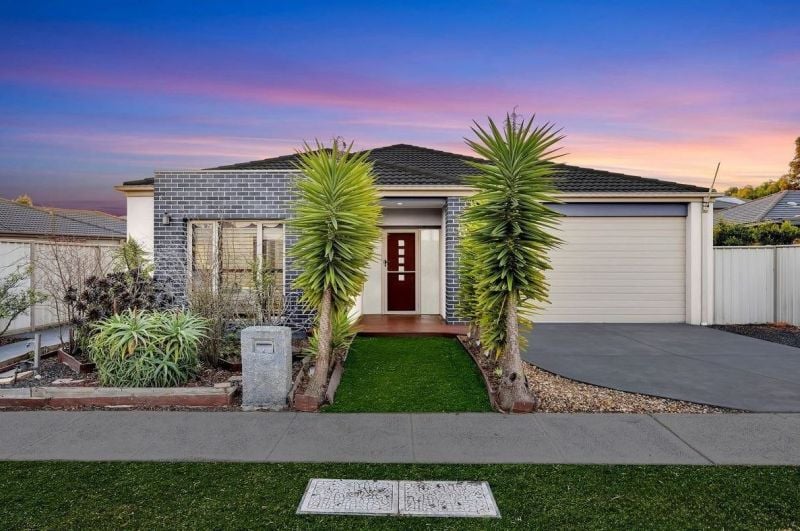 10 Sunnyvale Rise Truganina VIC 3029 Australia