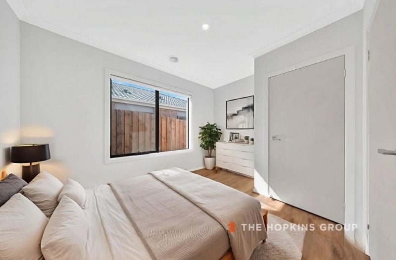 34 Stakes Boulevard Manor Lakes VIC 3024 Australia