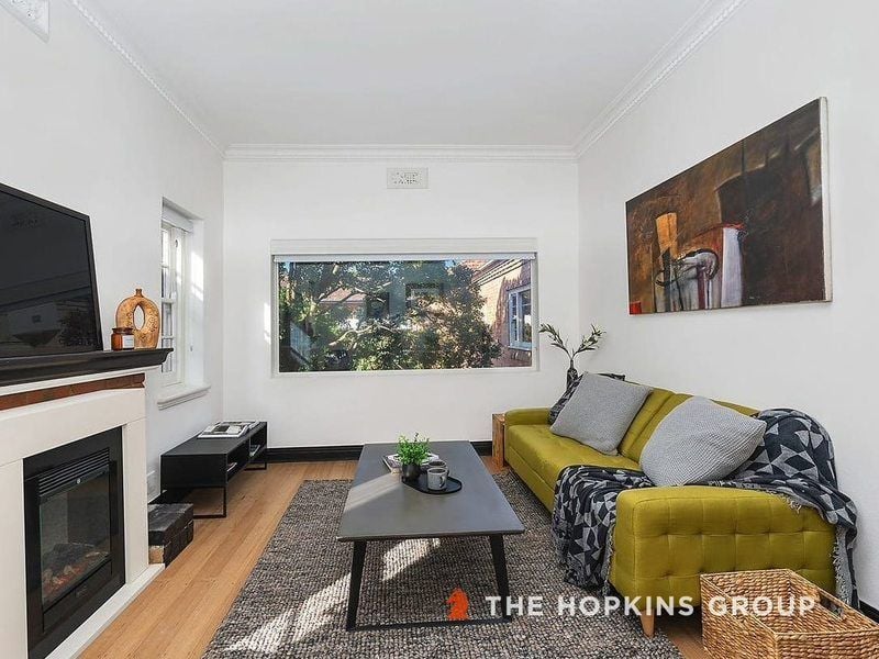 9/33 Eildon Road St Kilda VIC 3182 Australia