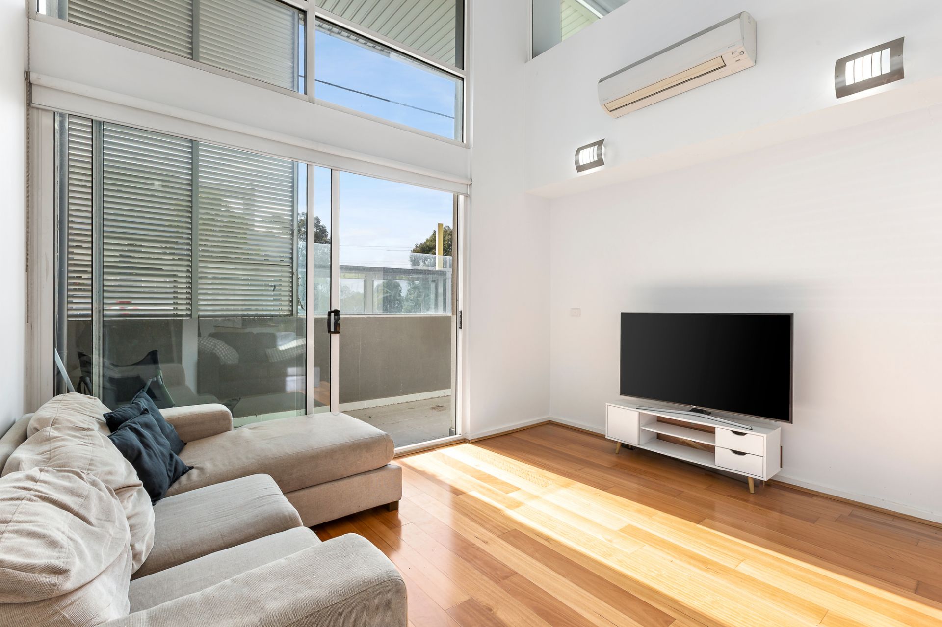 2/7-9 Bell Street Coburg VIC 3058 Australia