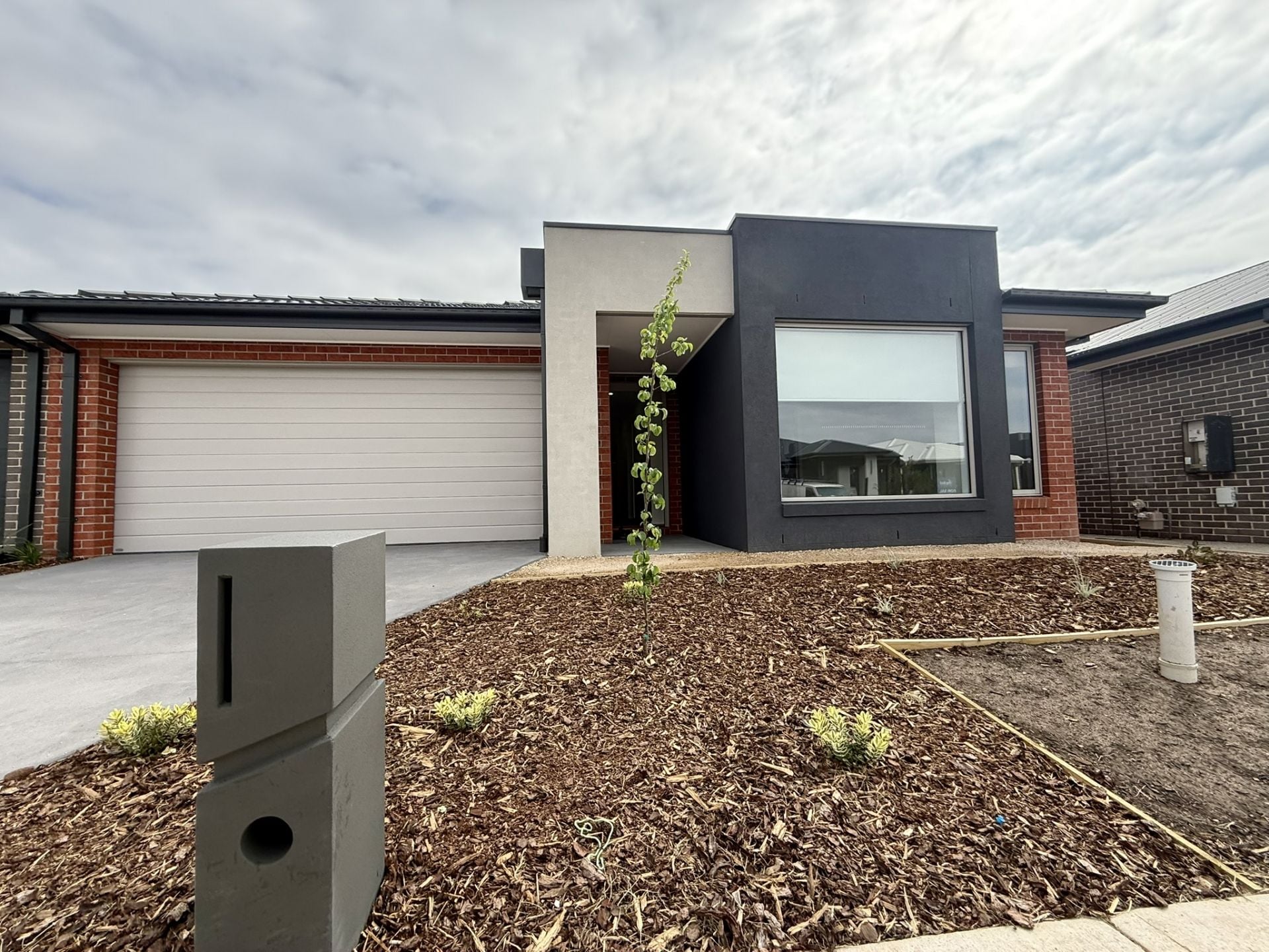 22 Esmeralda Avenue Tarneit VIC 3029 Australia